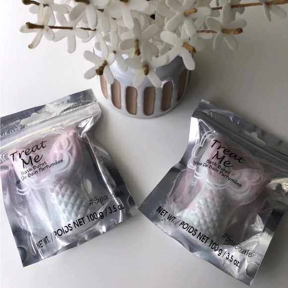 Mermaid Tail Bath Bombs SET OF 2 Spa Bath Fizzy Shimmering Pastel Pair Relax NEW - Picture 6 of 7